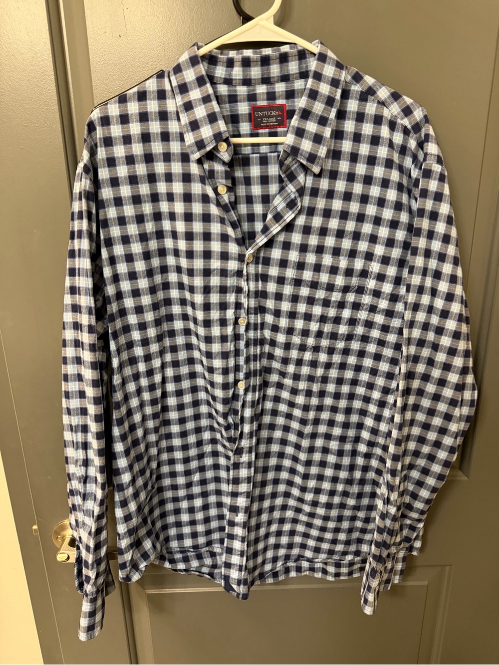 UNTUCKit Men's Blue and White Plaid Button-Down Shirt